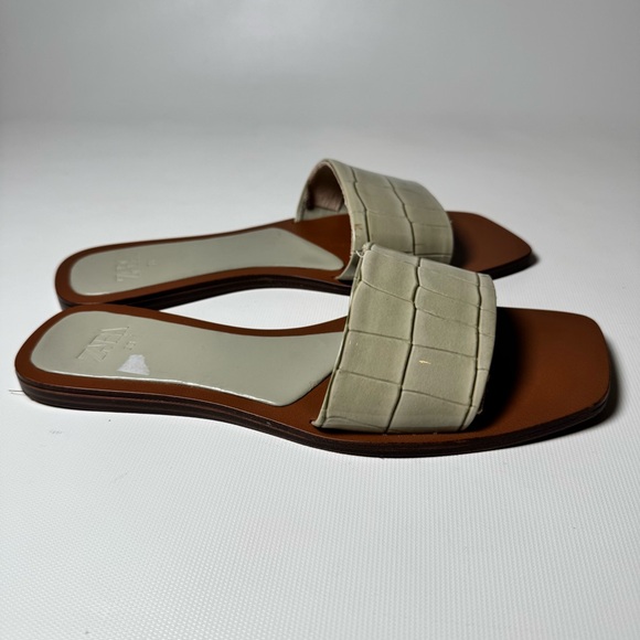 Zara Faux Croc Slides - sz 38 - Picture 4 of 6